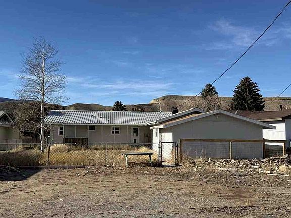 2nd image of 407 N 1st St