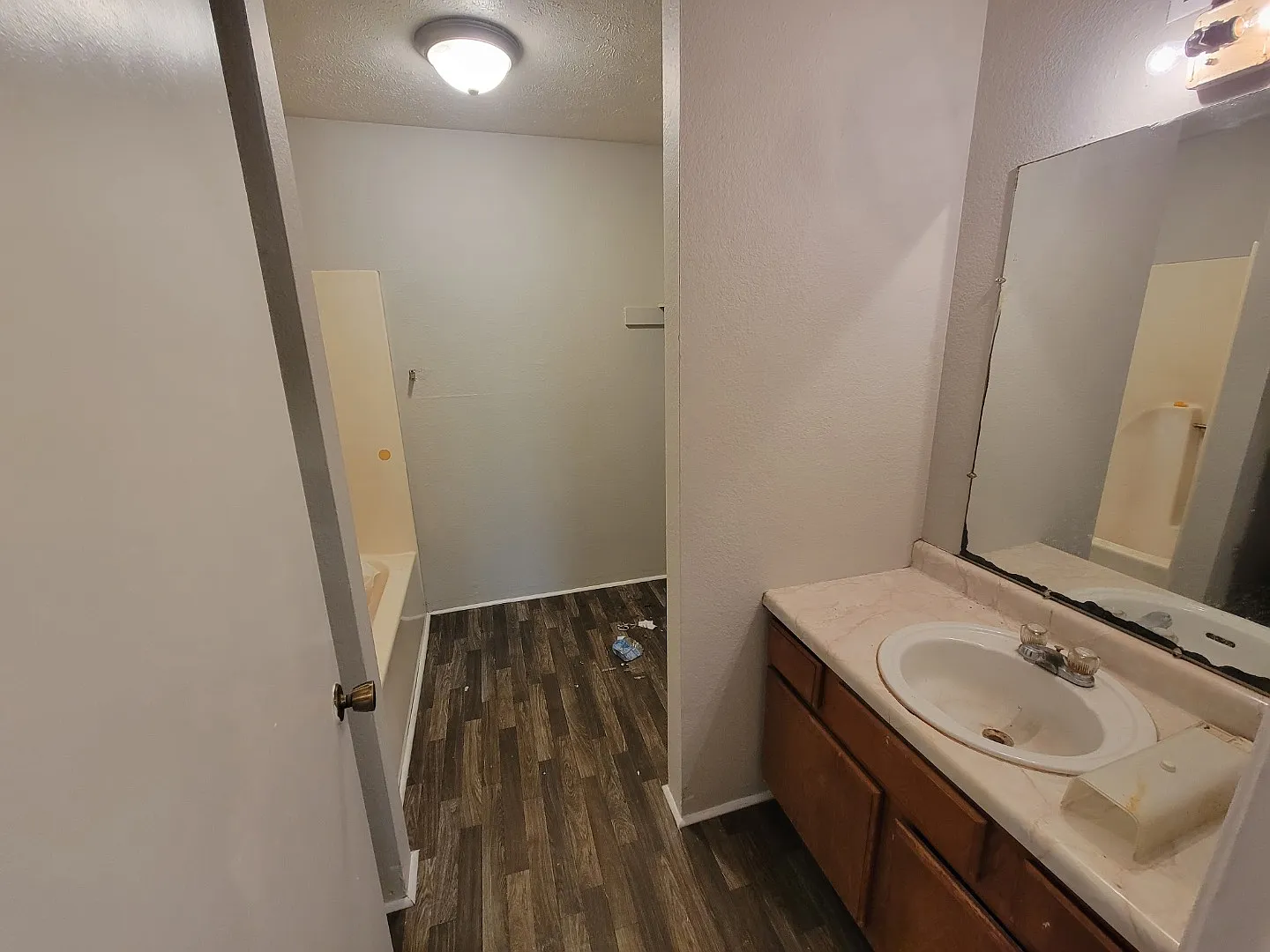 10 Brianfield Cove - D — Photo 3