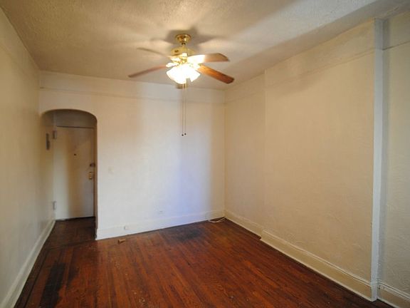 3rd image of 426 St Nicholas Ave APT 5a