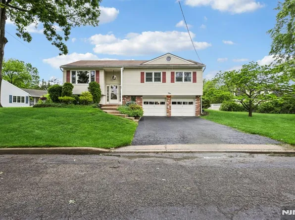 4 Birchwood Ter, Fanwood, NJ 07023