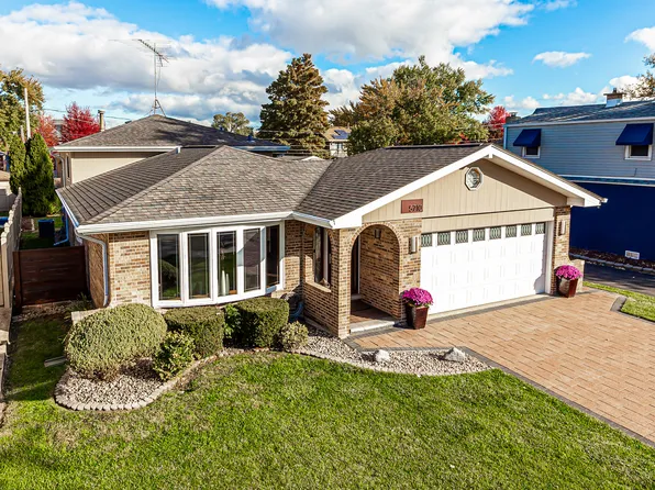 5710 W 89th Pl, Oak Lawn, IL 60453