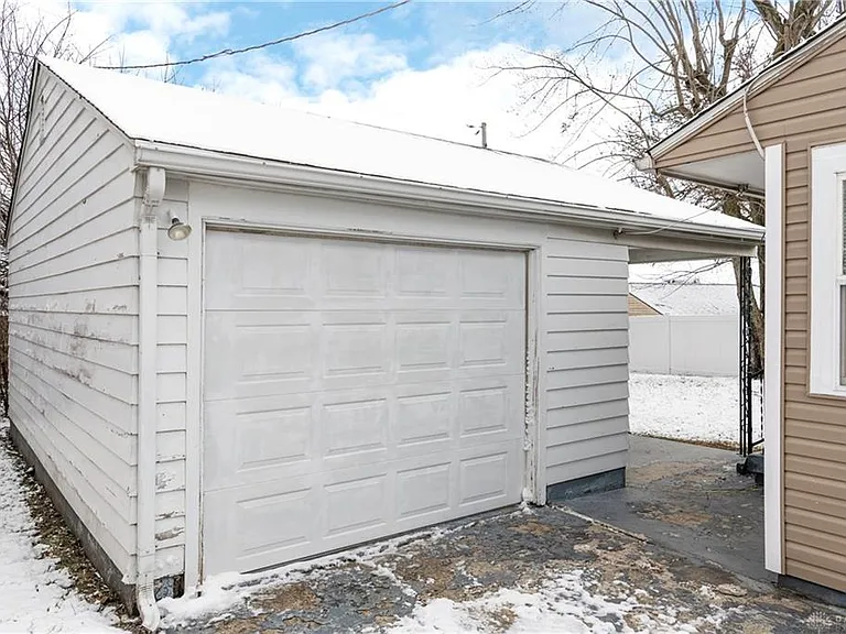 2974 Woodman Dr — Photo 16