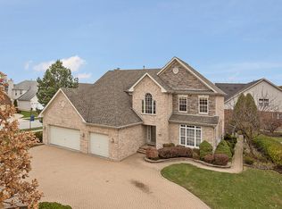 345 Erie Ct, Bloomingdale, IL 60108