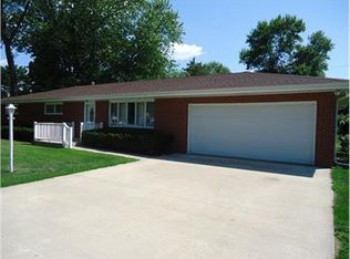 9 Old Orchard Ln, Streator, IL 61364
