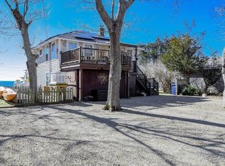 8 Briar Rd, Mattapoisett, MA 02739