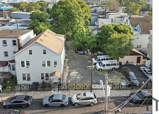 1st image of 14 Nursery St