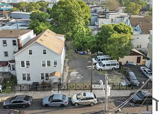 14 Nursery St