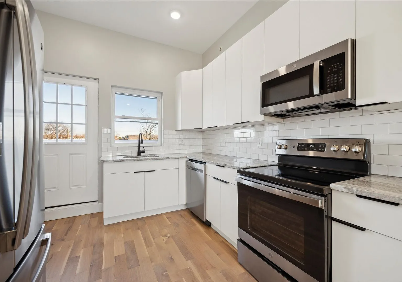5412 Delancey St — Photo 3