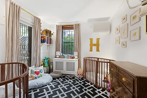 Rented by Compass | media 7