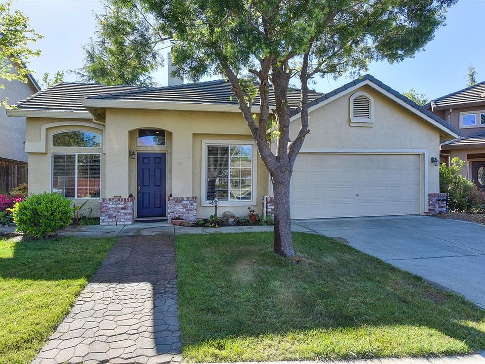 1st image of 132 Gilded Rock Cir