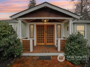 9822 44th Ave SW, Seattle, WA 98136