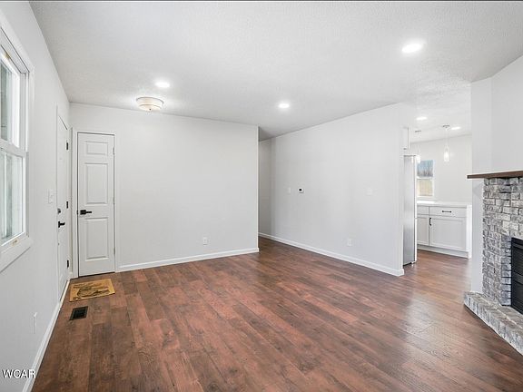 3rd image of 1143 Brower Rd