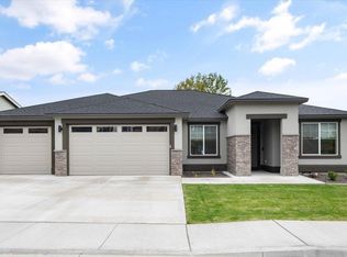 393 Epic St, Richland, WA 99352