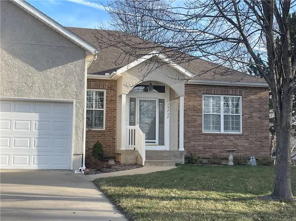 15737 S Central St, Olathe, KS 66062
