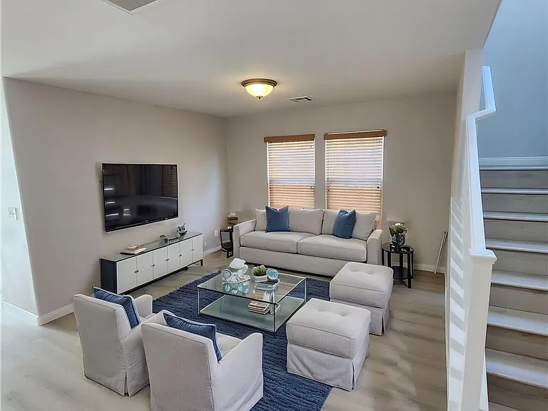 6733 Druid Hills St — Photo 3
