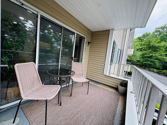 5th image of 50 W Lindsley Rd APT 4