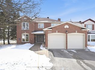 1682 Barrington St, Ottawa, ON K1C 4W8