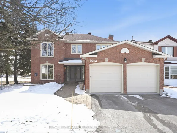 1682 Barrington St, Ottawa, ON K1C 4W8
