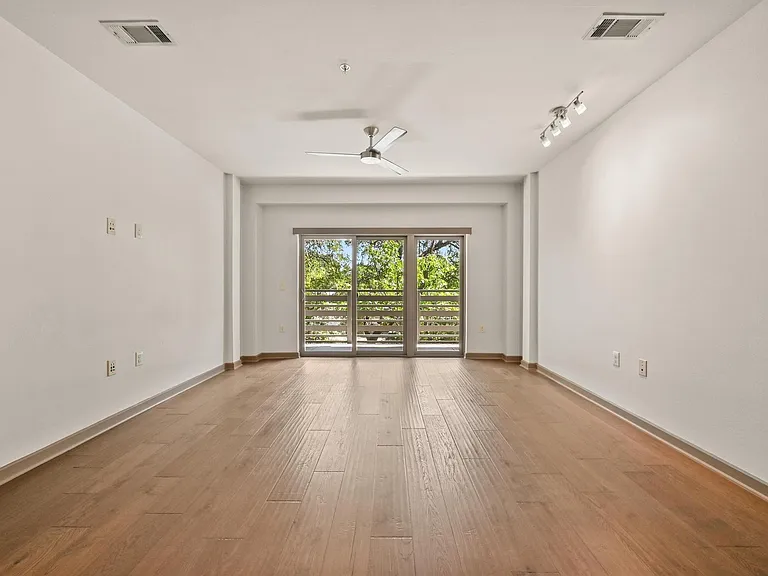 3600 S Lamar Blvd #213 — Photo 7