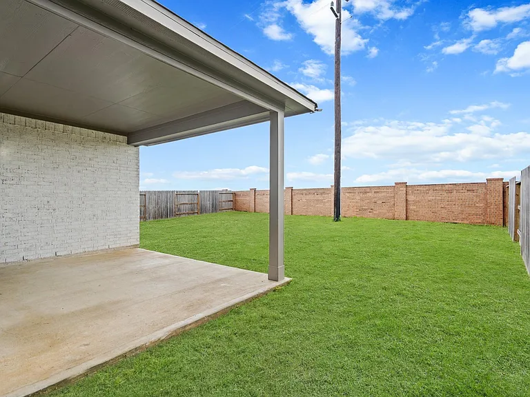 21215 Catalina Palm Dr — Photo 31