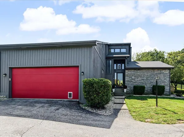 851 Avenstoke Rd, Waddy, KY 40076