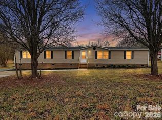 16 Mansfield Cir, Greensboro, NC 27455
