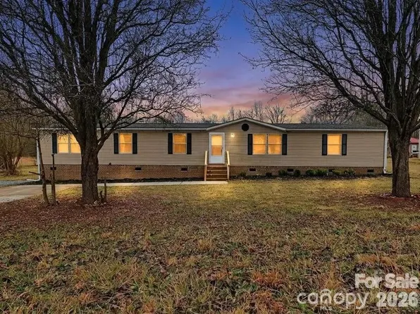 16 Mansfield Cir, Greensboro, NC 27455