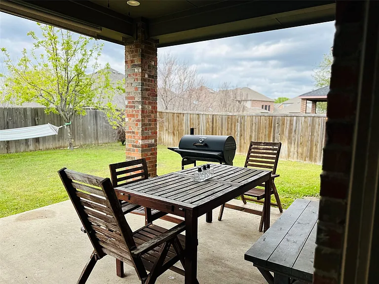 213 Fox Hollow Blvd — Photo 34