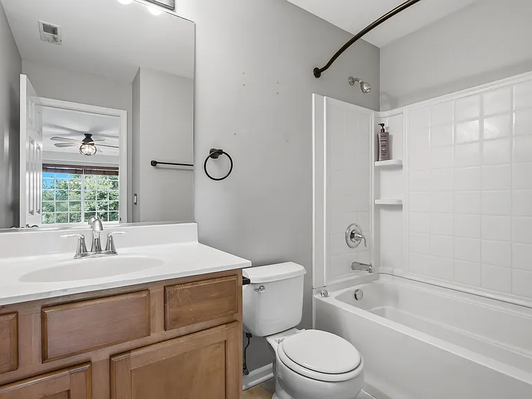 3339 Cameron Dr — Photo 6