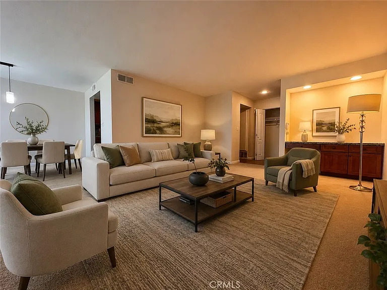 1312 S Saltair Ave #210 — Photo 4