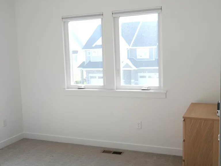 1088 S Lilac Way — Photo 32