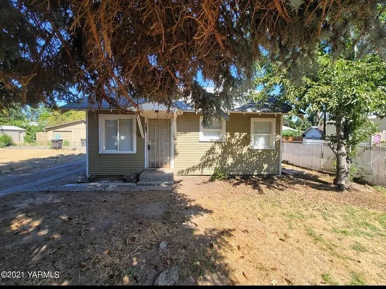 707 S 15th Ave — Photo 1