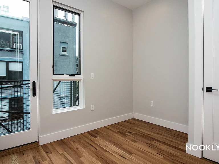48 Jefferson St #4B — Photo 5