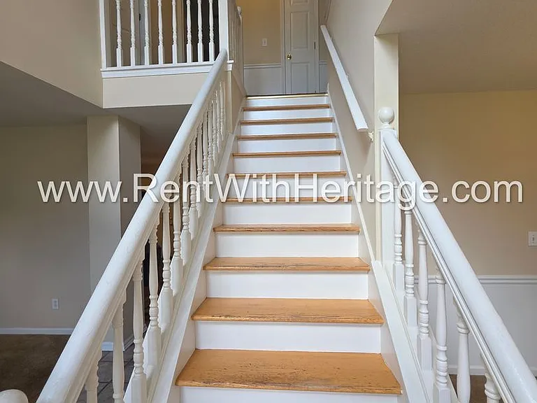 6535 Manor Creek Dr — Photo 15
