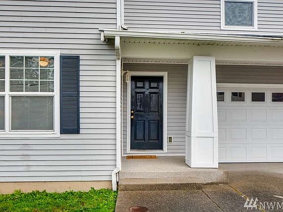 3rd image of 1707 201st Street Ct E