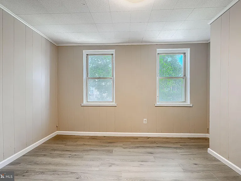 1910 Eastern Ave #2 — Photo 4