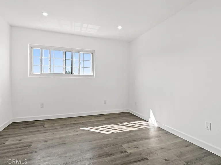 11006 S Truro Ave — Photo 14