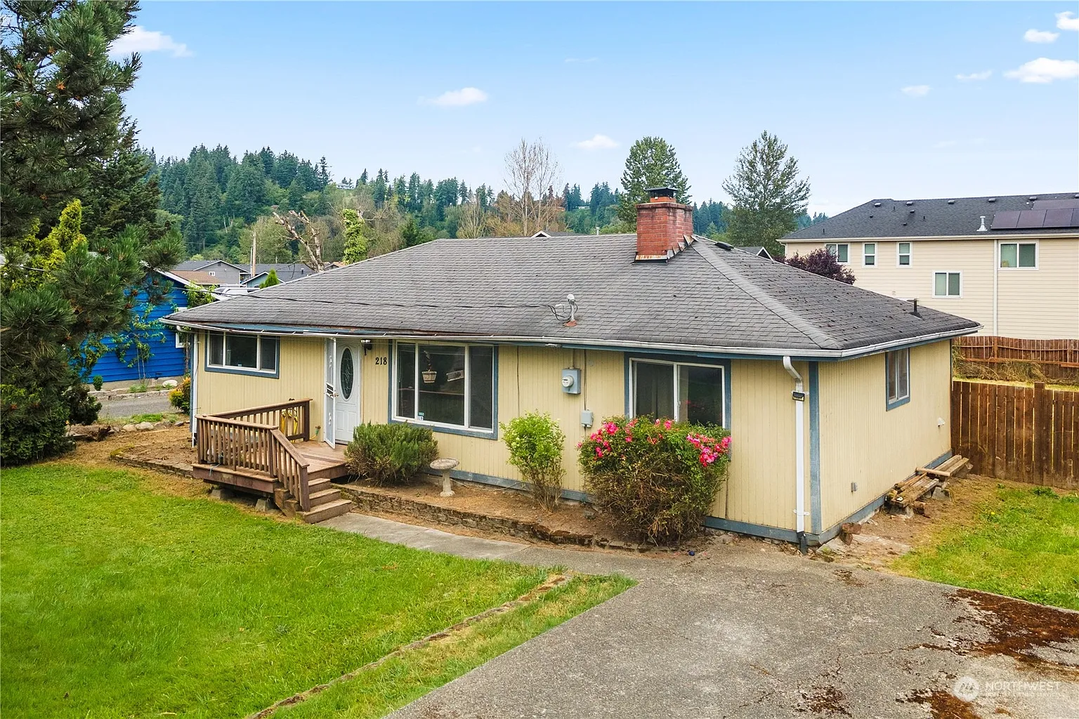 218 2nd Avenue SW photo 1