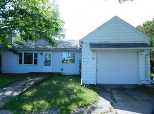 126 S Stadium Rd, Oregon, OH 43616