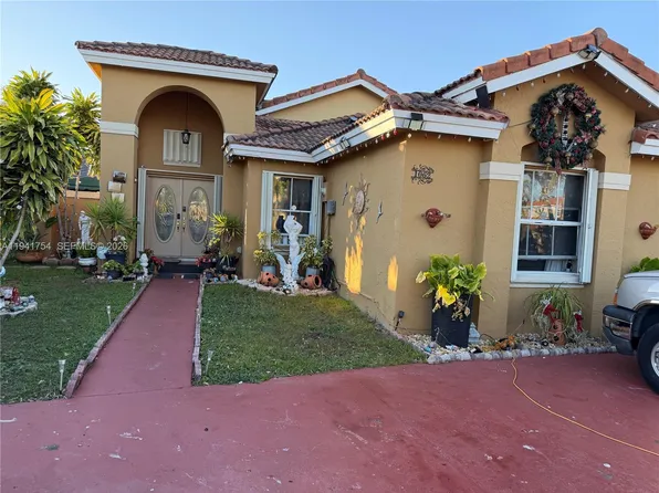 1062 NW 133rd Ave, Miami, FL 33182