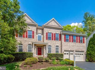 6247 Rolling Spring Ct, Springfield, VA 22152