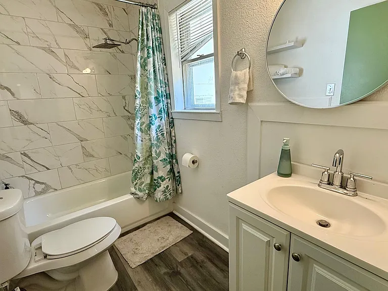 1802 E University Ave #A — Photo 18