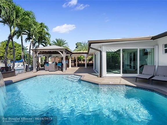 2nd image of 2525 Okeechobee Ln