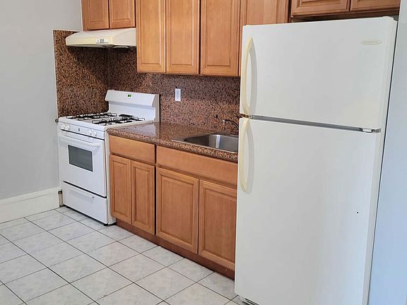 REMODELED KITCHEN PIC 2