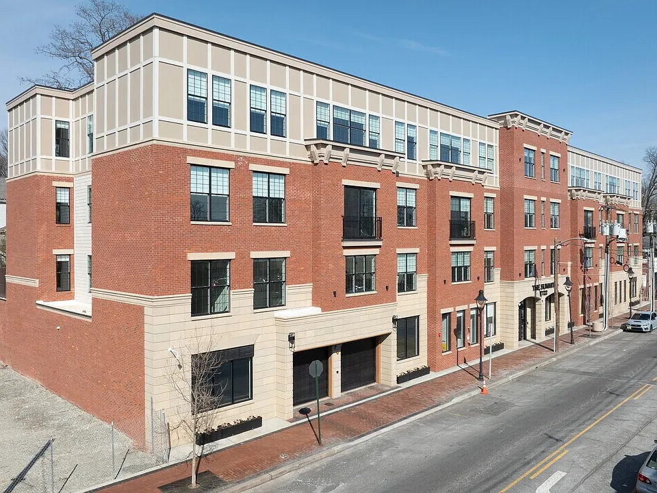 1723 Springfield Ave #304