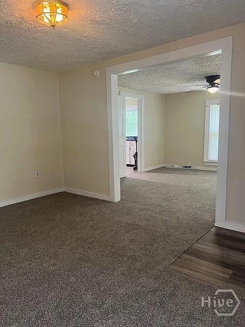 3 bed, 1.0 bath, 1311 sqft, $1,850 — Photo 2