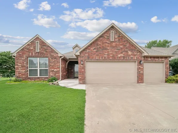 14320 E 92nd St N, Owasso, OK 74055