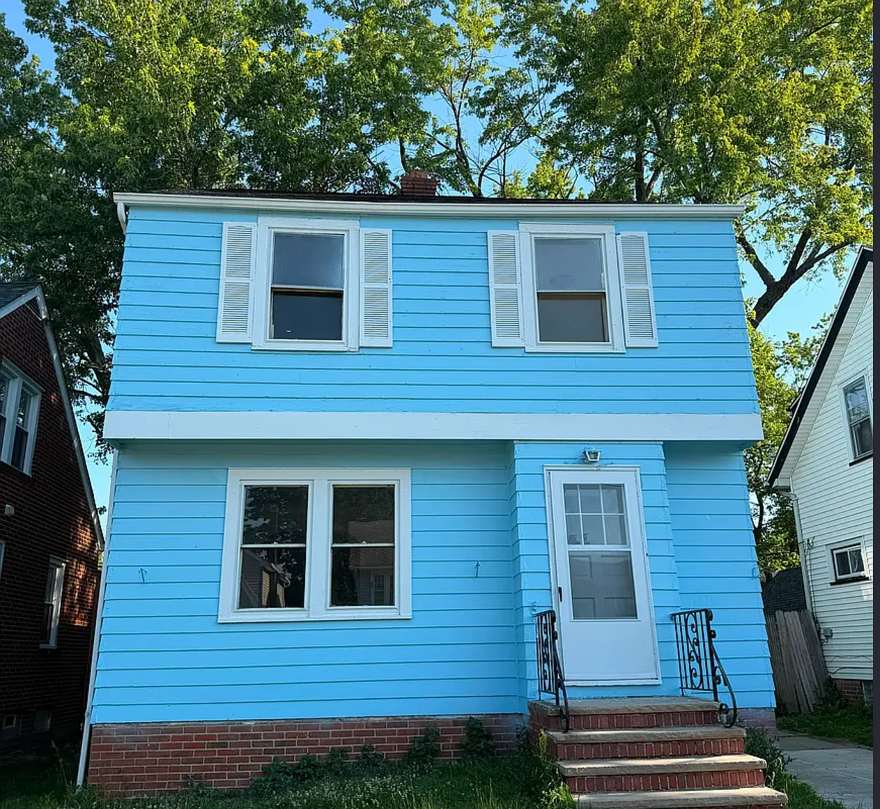 4 bed, 1100 sqft, $1,830 — Photo 2