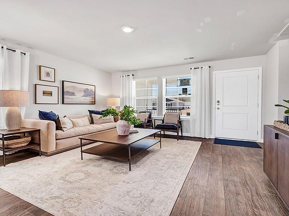 3rd image of 156 Hale Rd