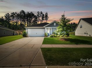 8917 Pennegrove Cir, Charlotte, NC 28214